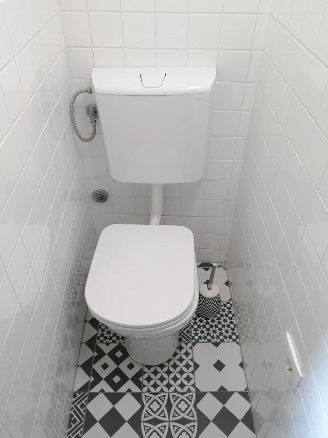 Tiny Room Πιράν Εξωτερικό φωτογραφία