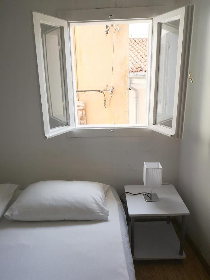 Tiny Room Πιράν Εξωτερικό φωτογραφία